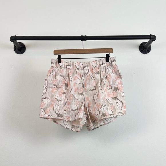 NWT Free People Movement In The Wild Printed Shorts Ivory Combo - Picture 7 of 10